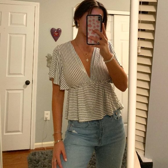 *MUST GO CLOSET CLEANOUT* WINWIN APPERAL STRIPE BLOUSE - Picture 1 of 3